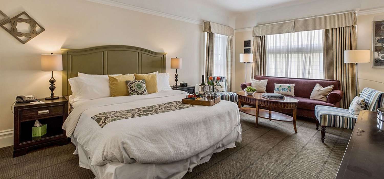 OUR LUXURIOUS GUEST ROOMS WITH ELEGANT TOUCHESARE IDEAL FOR ANY OCCASION