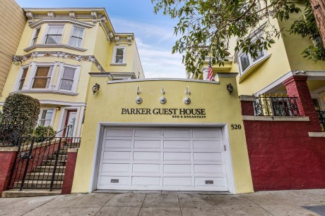 Parker Guest House - Front Entrance